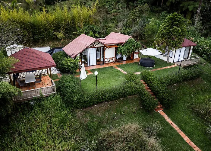Pietrasanta hotel campestre frente a la represa del Peñol y Guatape