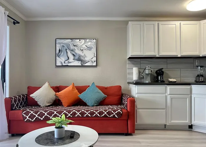 Cozy Galveston Beach Front Condo