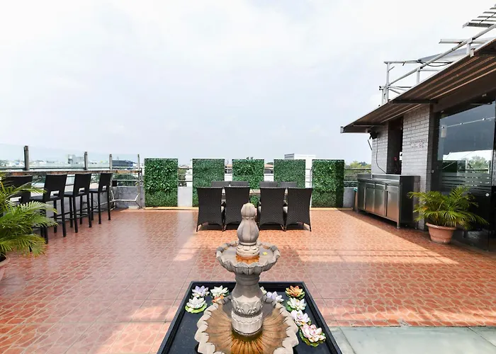 Hotel Roopa