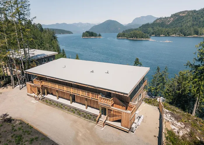West Coast Wilderness Lodge