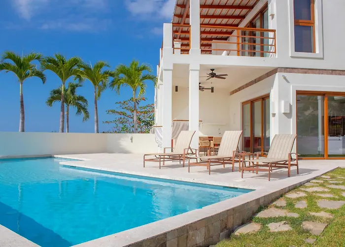 Las Verandas Hotel & Villas