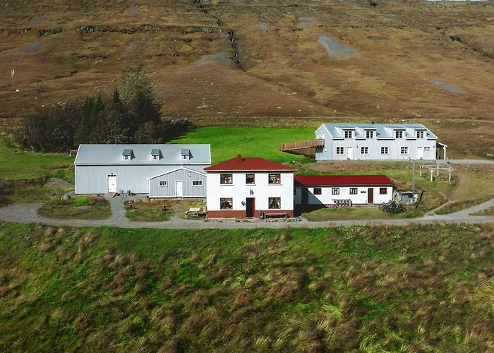 Wilderness Center / Obyggthasetur Islands