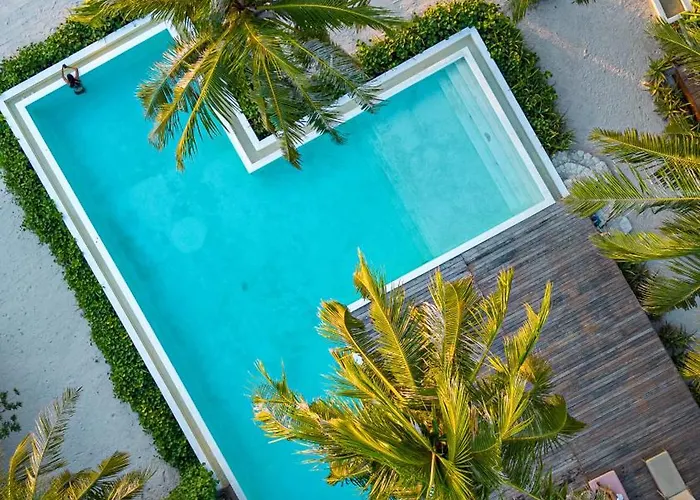 81 Palms Resort Nembrala
