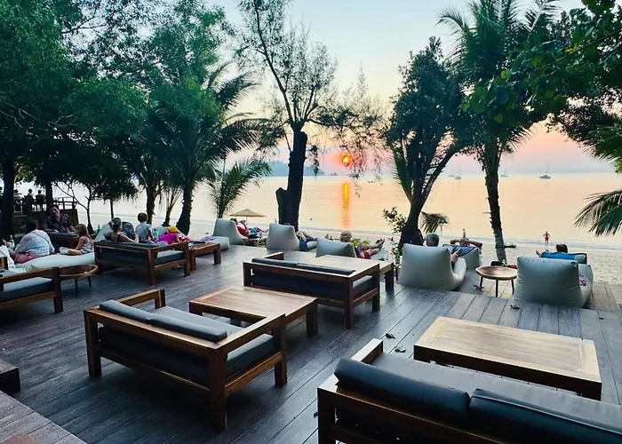 Sunny Cove Beach Resort Koh Phayam