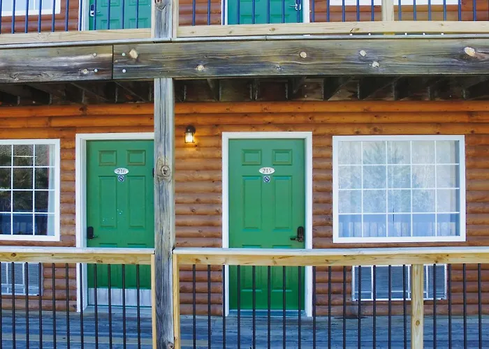 Jonesbones Room At White Wing Lodge- Silver Dollar City Getaway