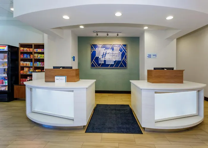 Holiday Inn Express & Suites Oceanfront Daytona Beach Shores By Ihg