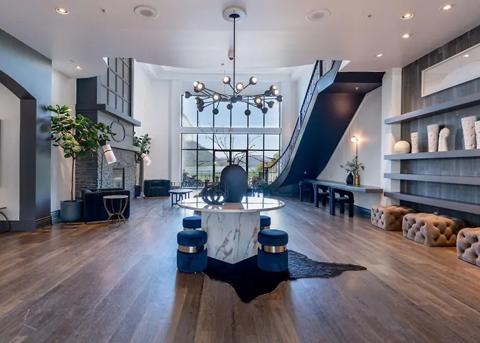 Prestige Harbourfront Resort, Worldhotels Luxury Salmon Arm