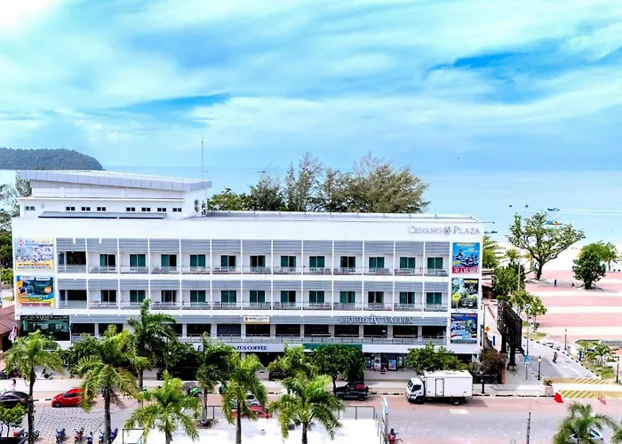 Cenang Plaza Beach Hotel