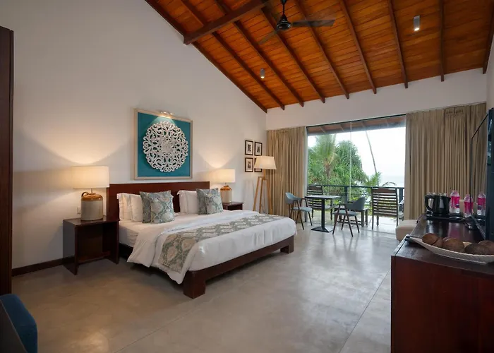 Mirissa Beach Villa