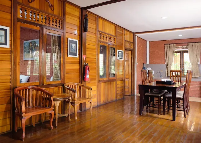 Jambuluwuk Convention Hall & Resort Batu