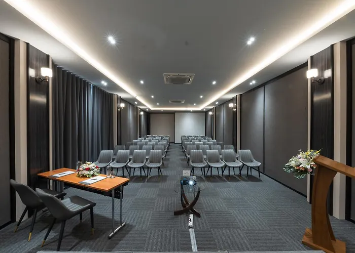 One Patio Hotel Pattaya - Sha Extra Plus