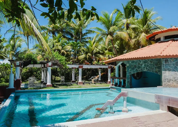 Las Olas Beach Resort