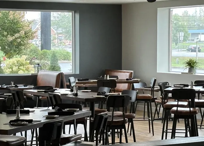 The Lux Hotel & Conference Center, An Ascend Collection Hotel