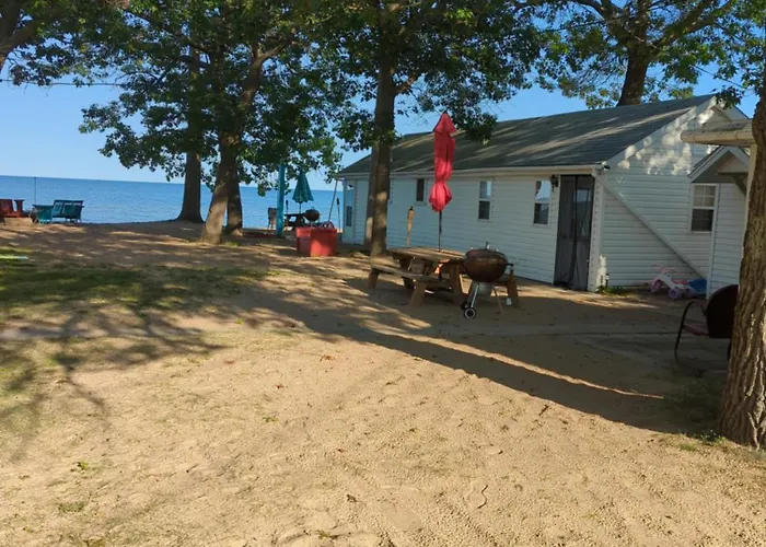 Northern Lights Beach Resort Au Sable
