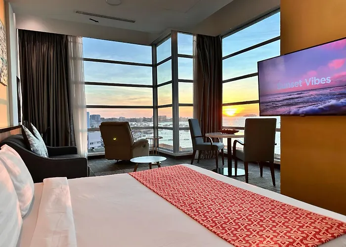 Hotel 7 Suria