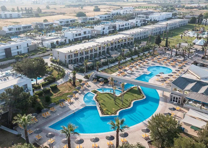 Akti Coast Club