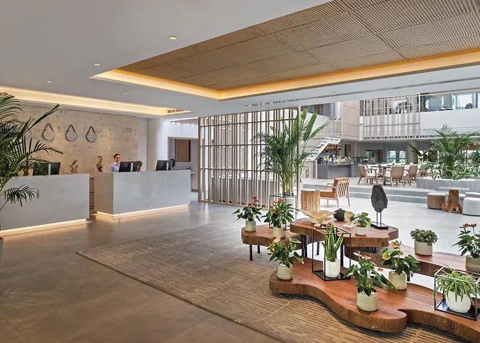 Fujairah Rotana Resort & Spa - Al Aqah Beach