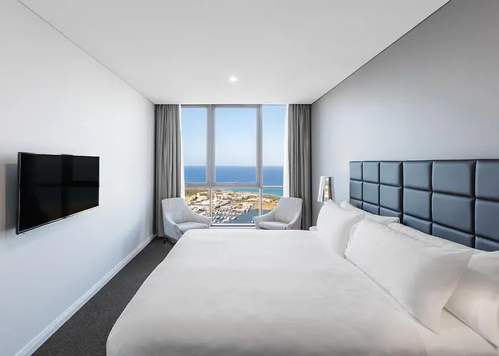 Meriton Suites Southport