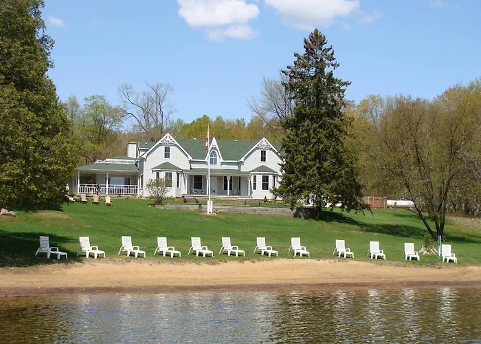 Port Cunnington Lodge