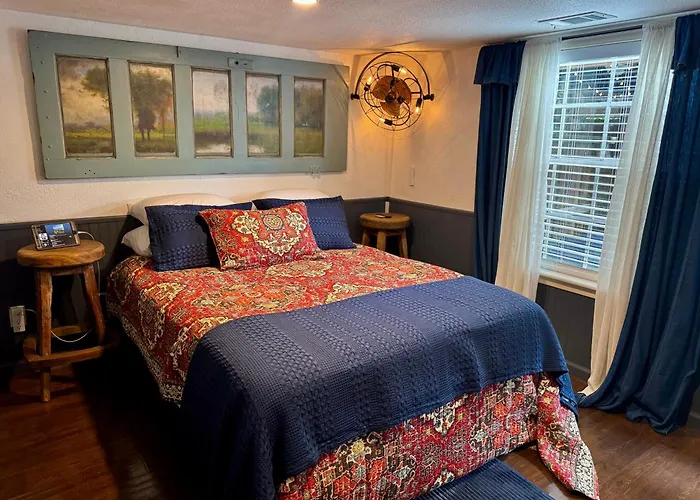 Hodge Podge Lodge