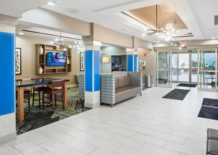 Holiday Inn Express And Suites Stroudsburg-Poconos By Ihg