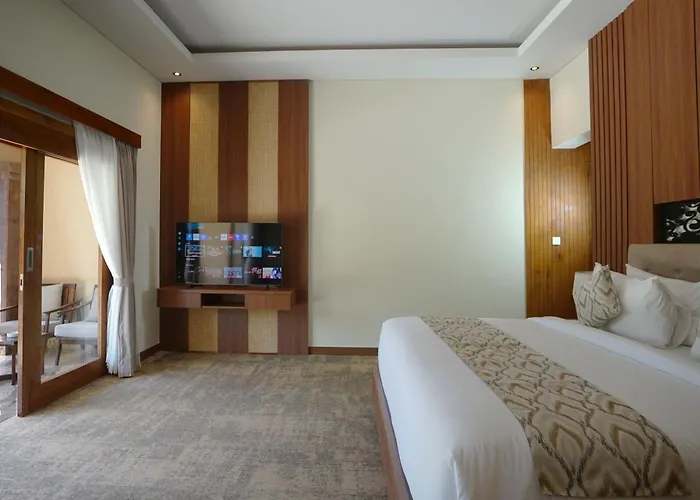 The Grand Villandra Resort Lovina