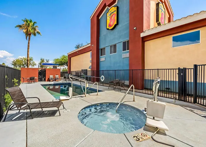 Super 8 By Wyndham Marana/Tucson Area