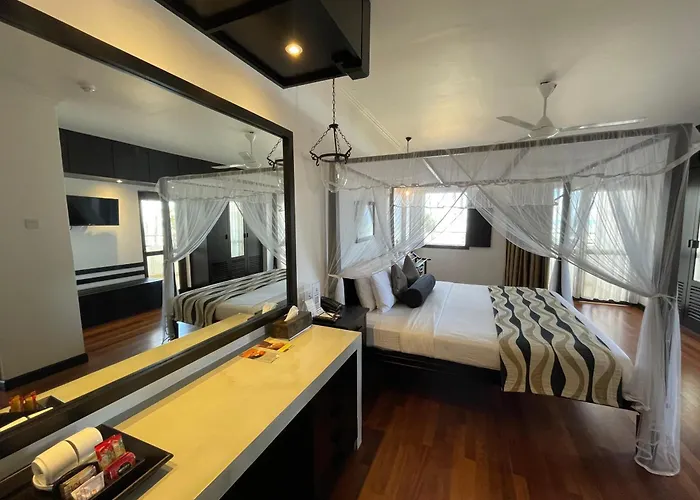 Tangerine Beach Hotel Kalutara