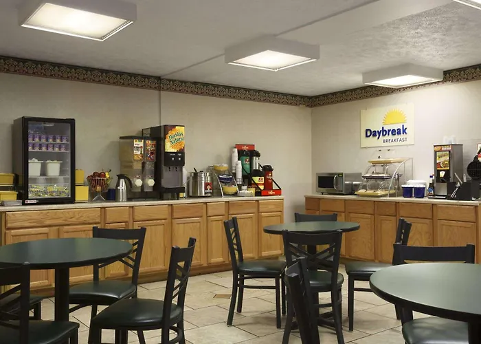 Days Inn By Wyndham Waynesboro