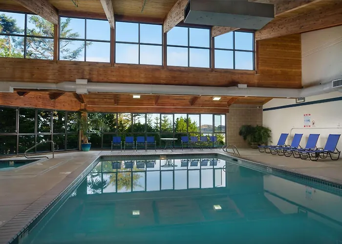 Best Western Plus Agate Beach Inn