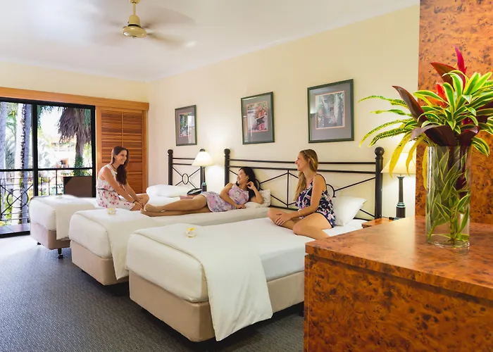 Palm Royale Cairns Hotel