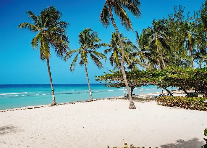 Coconut Court Beach Hotel