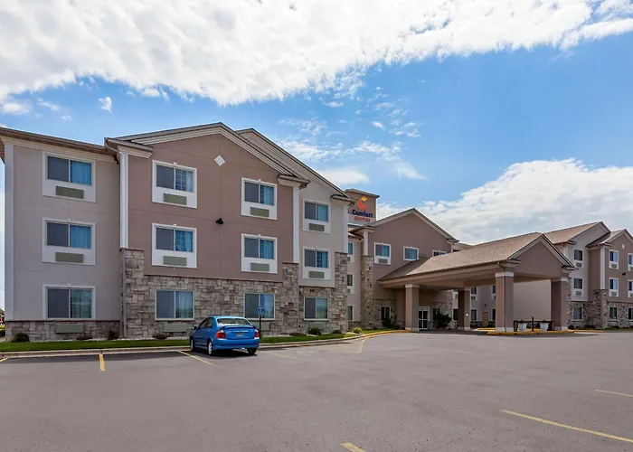 Comfort Suites Delavan - Lake Geneva Area