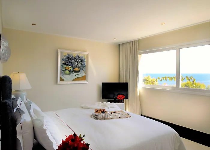 Out Of The Blue Resort & Spa Agia Pelagia 