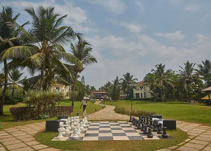 Royal Orchid Beach Resort & Spa, Utorda Beach Goa