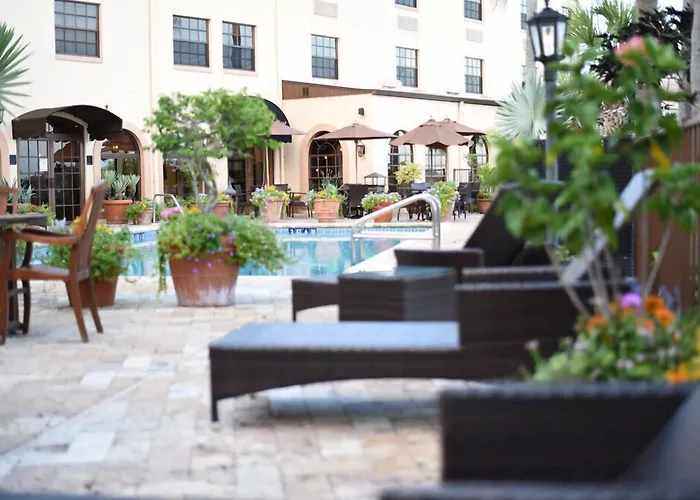Inn On The Lakes