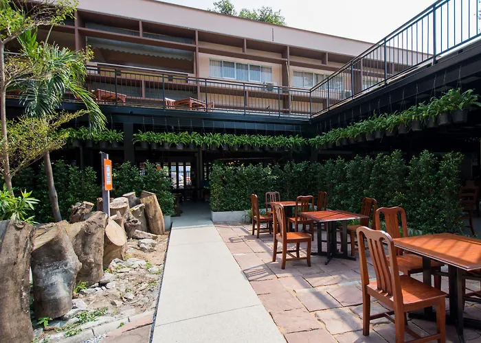 Basaya Beach Hotel & Resort