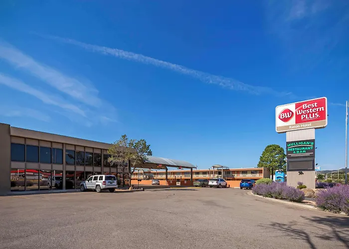 Best Western Plus Raton Hotel
