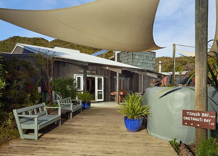 Awaroa Lodge