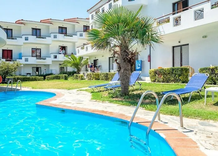 Xenios Dolphin Beach Hotel