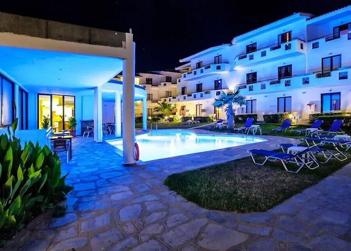 Xenios Dolphin Beach Hotel