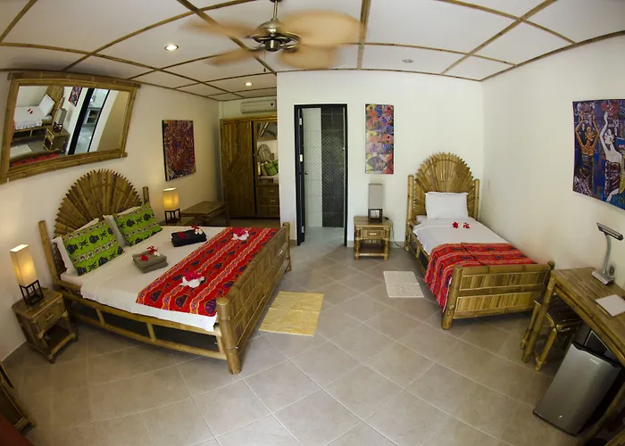 Dolphin House Resort Moalboal