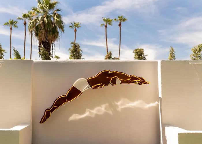 Dive Palm Springs