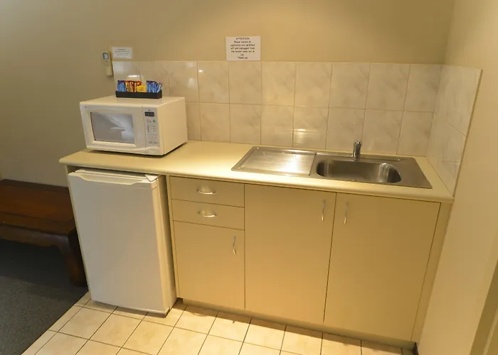 Wattle Grove Motel