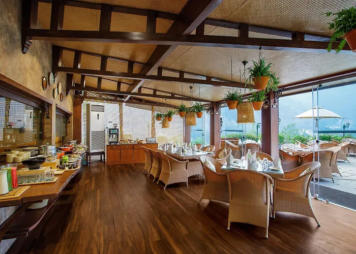 Aloha On The Ganges By Leisure Hotels
