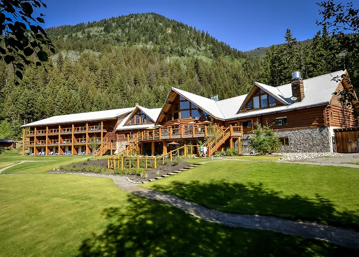 Tyax Lodge & Heliskiing Gold Bridge