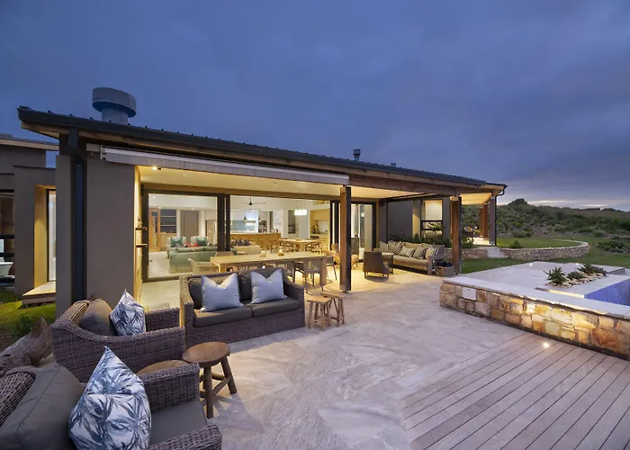 Alkira Lodge
