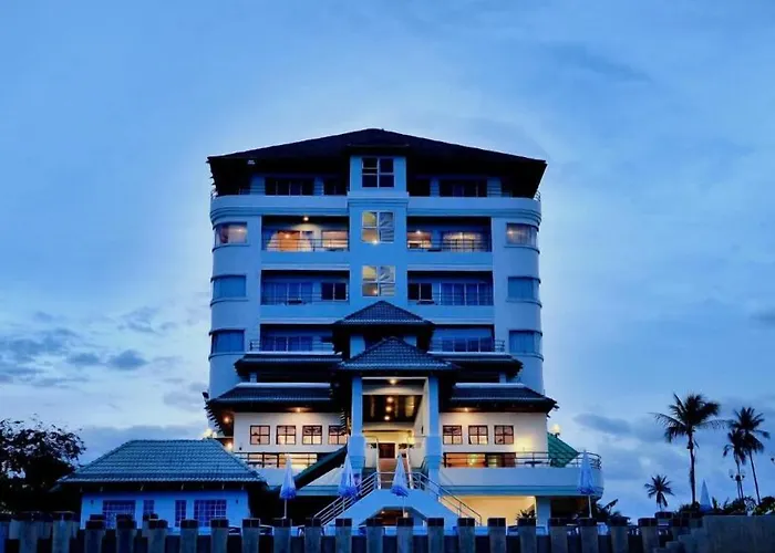 Khanom Golden Beach Hotel
