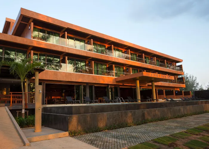 Coriacea Beachfront Boutique Phuket Resort