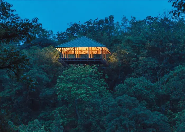 The Ibnii - Eco Luxury Resort